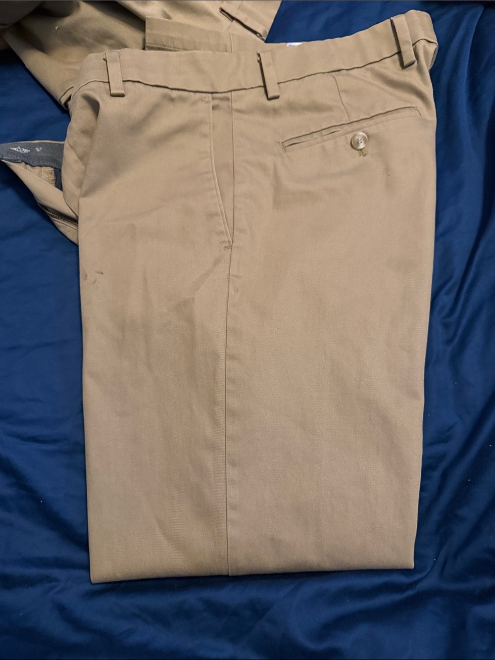 Dockers Men's Khaki Flat-Front Chinos - Light Tan